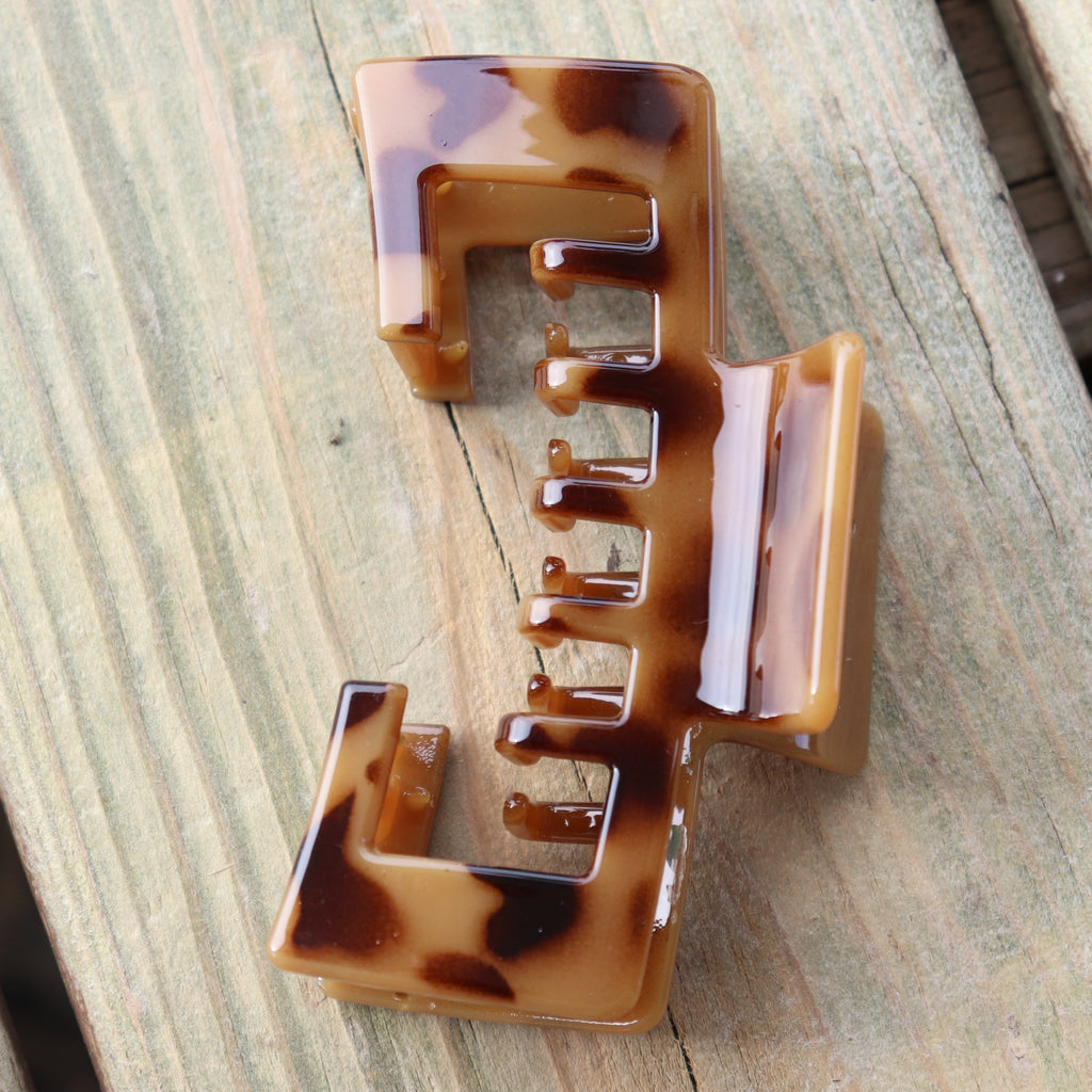 Trucker Hat Claw Clip