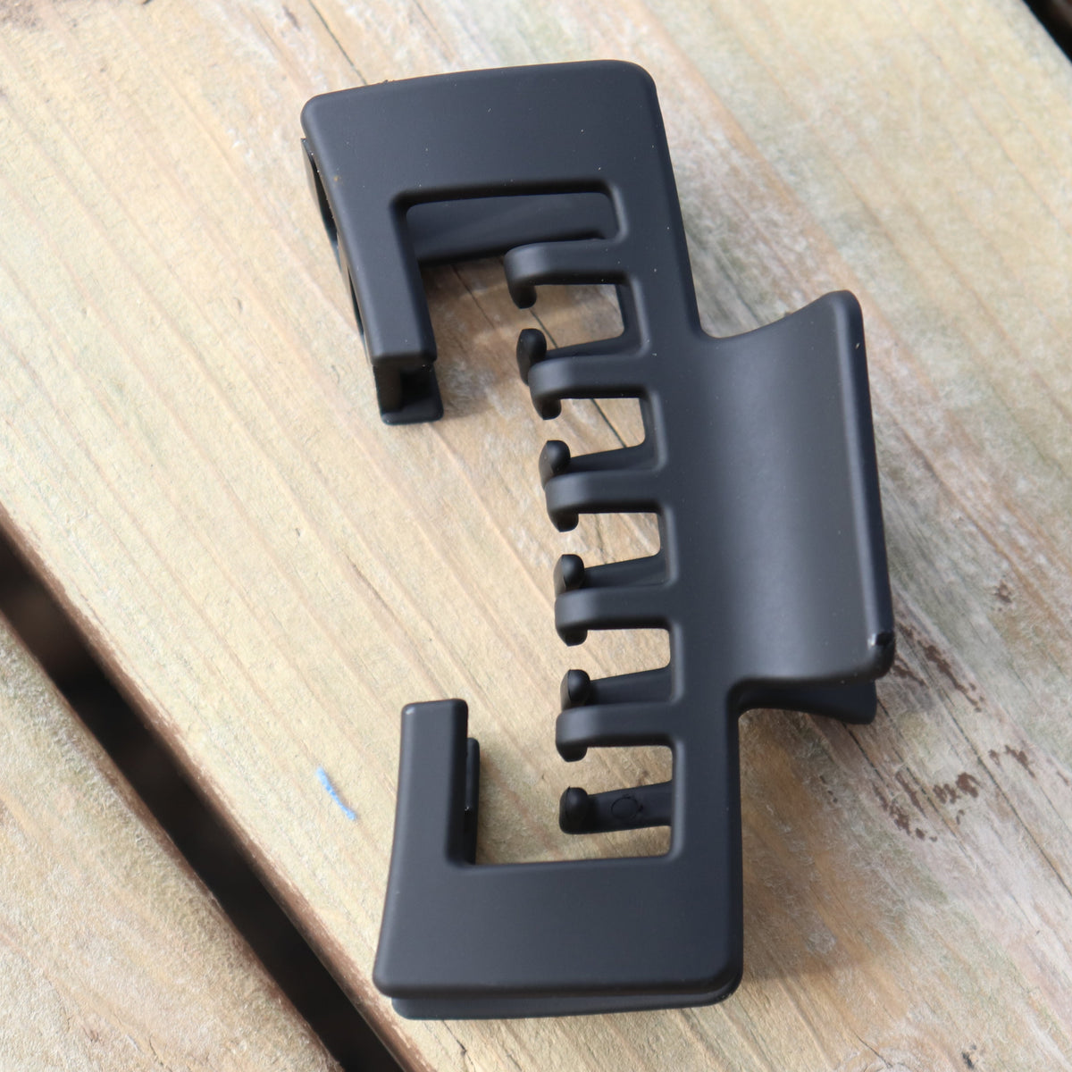 Trucker Hat Claw Clip