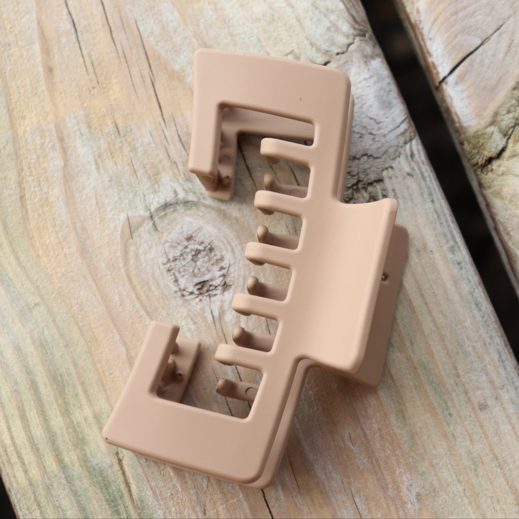 Trucker Hat Claw Clip